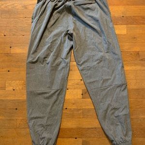 Virus warm up pants